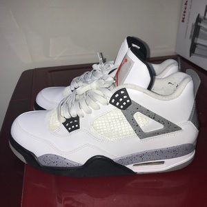 📦SOLD📦Jordan 4 Retro White Cement